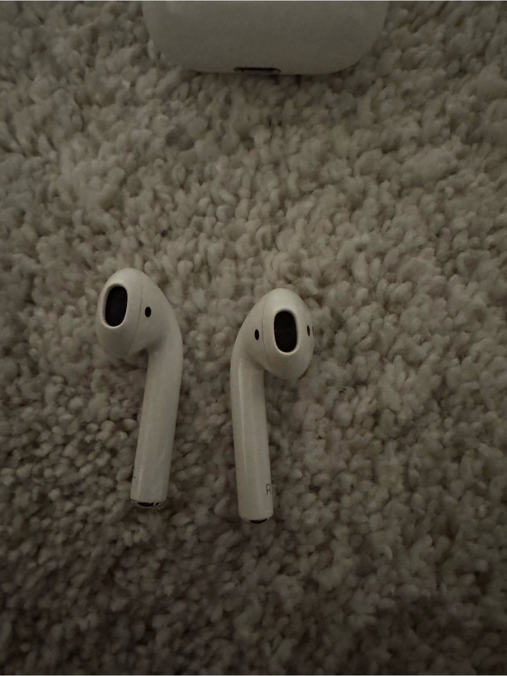 2019 Gen 2 Apple Air Pods. - Picture 4 of 10